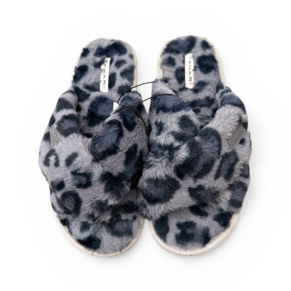 Tahari Shoes - NWT Tahari Lexi Grey Leopard Faux Fur Crossband Slippers Grey Sizes 8, 9
